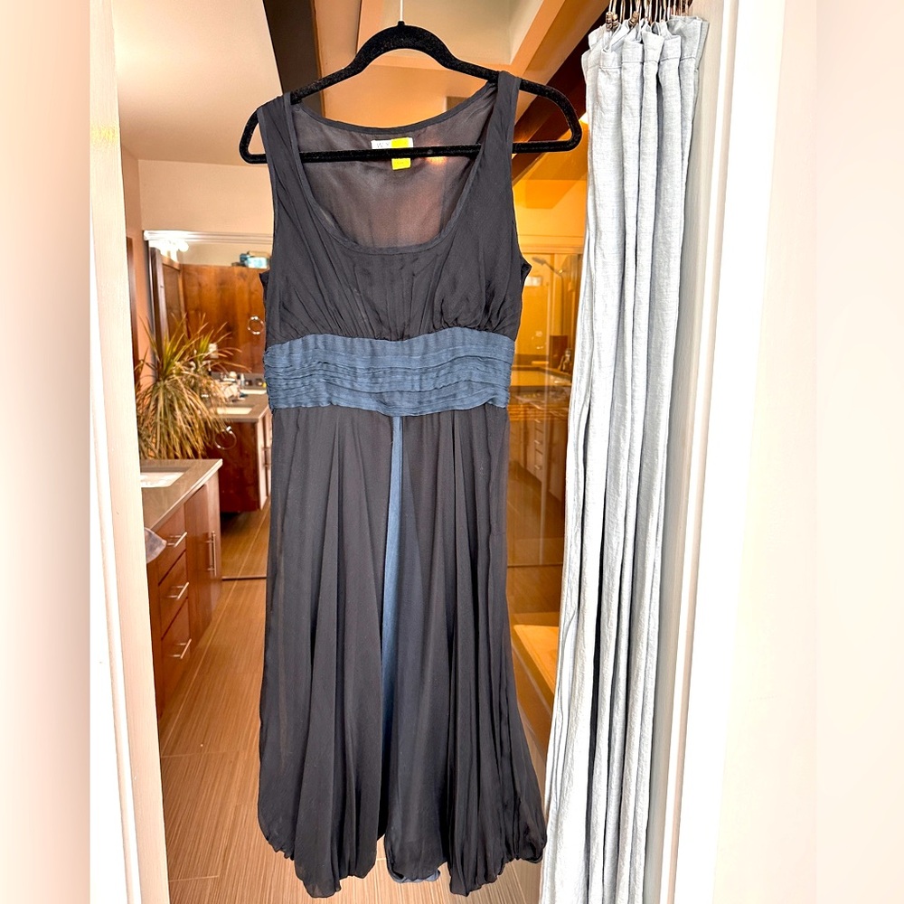 Wyeth bubble hem organza silk dress. Black and royal blue.